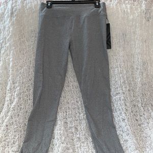 Women’s athletic leggings